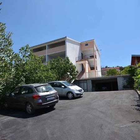5 Apartament