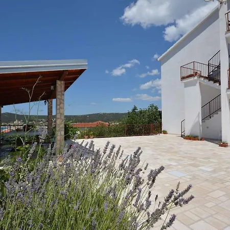 5 Apartment Vinisce